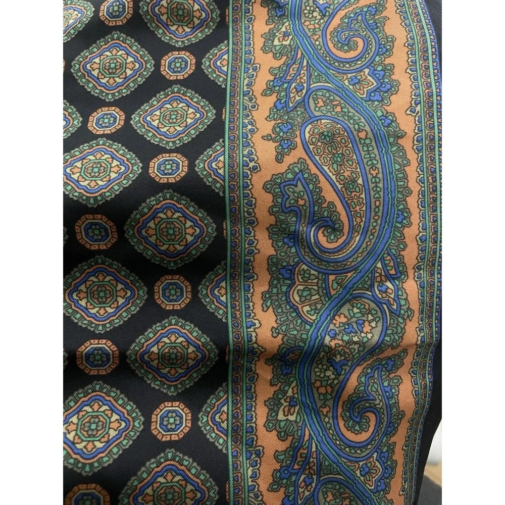 Pierre Balmain‎ Shawl Scarf Black Paisley Floral Print Fringed Elegant